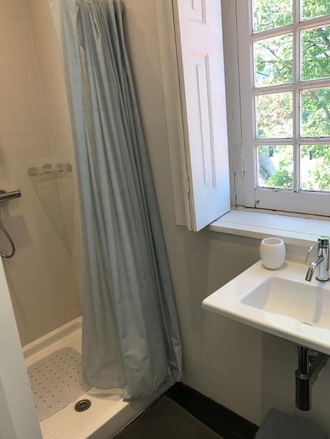 Camelia Rooms Guimaraes Bagian luar foto